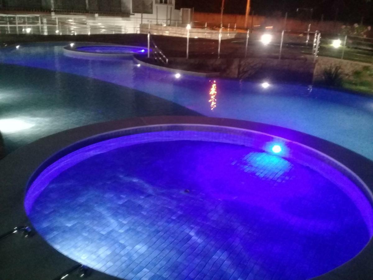 Apto Rover 2 Com Solarium Gratuito No Ubaia Res Apto 215 Apartment *