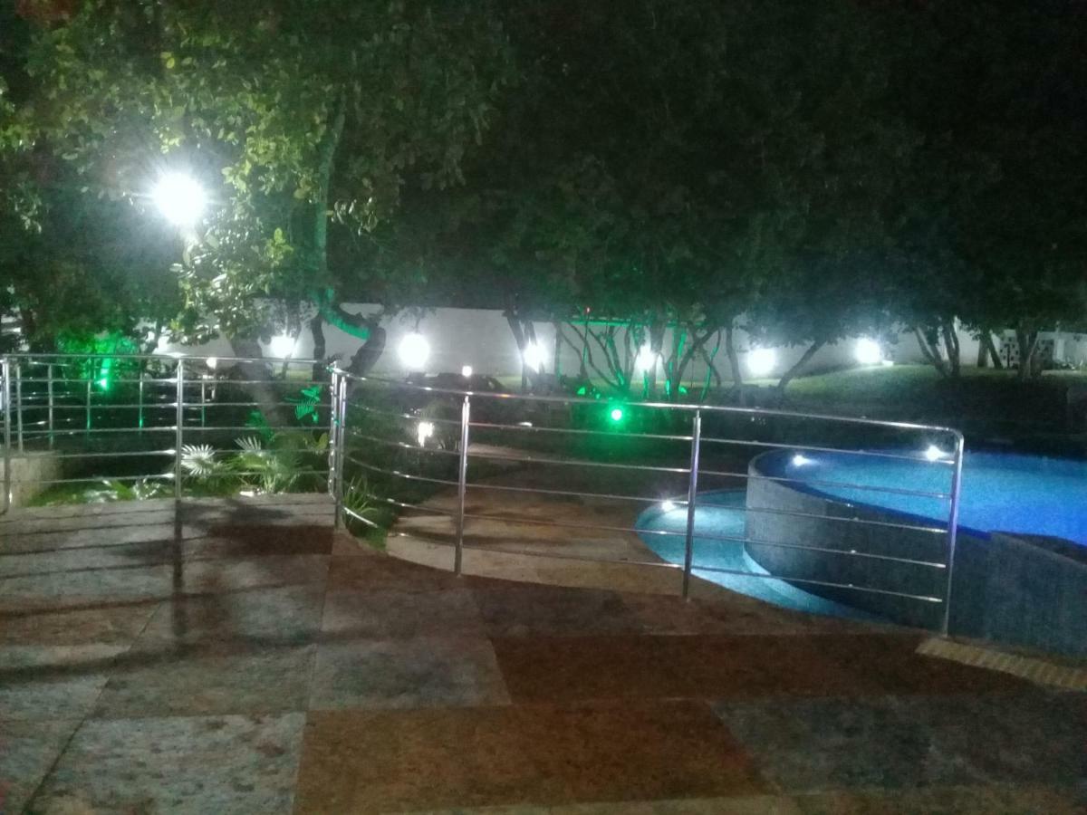 Apto Rover 2 Com Solarium Gratuito No Ubaia Res Apto 215 *